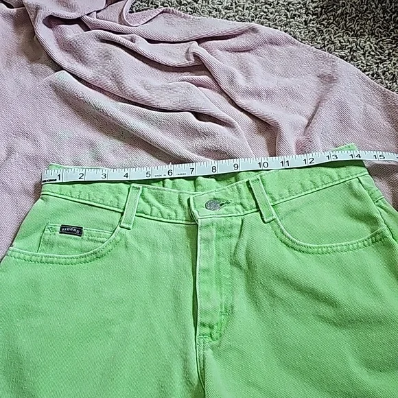 Riders Neon Green Jean Shorts in Women's Size 29 Waist EUC - Picture 9 of 11
